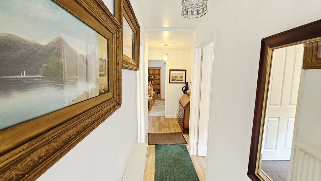 2 bedroom apartment in Bodenham Road