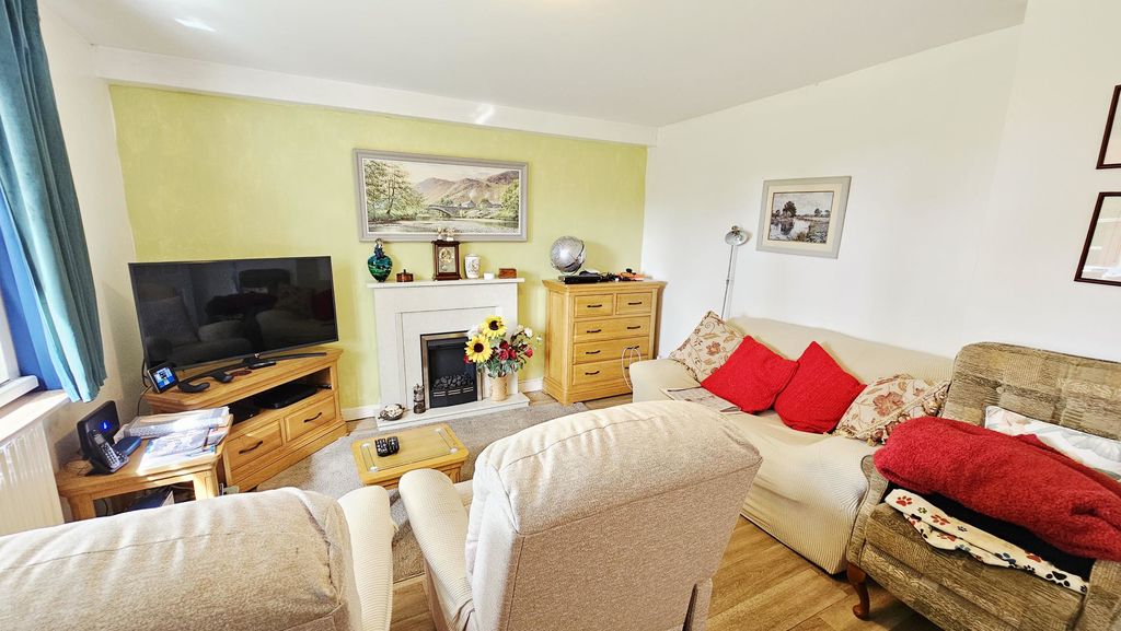 2 bedroom apartment in Bodenham Road