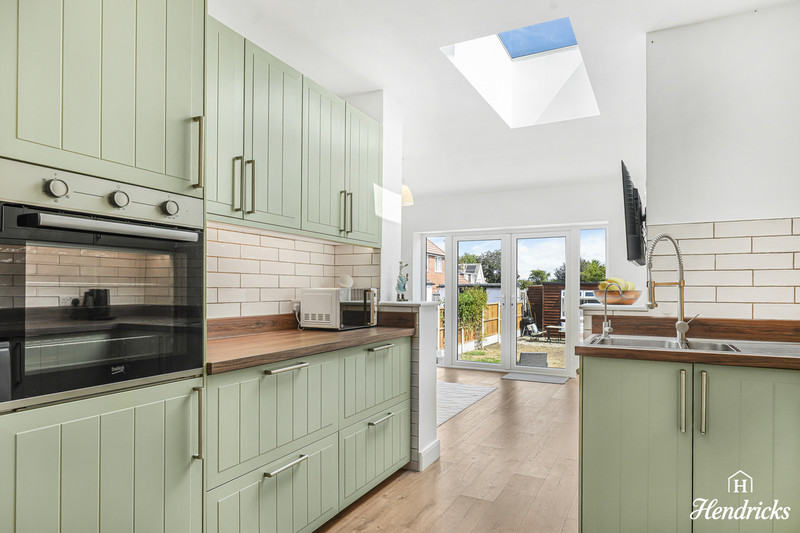 Carlingford Drive, Westcliff-on-sea, SS0 0