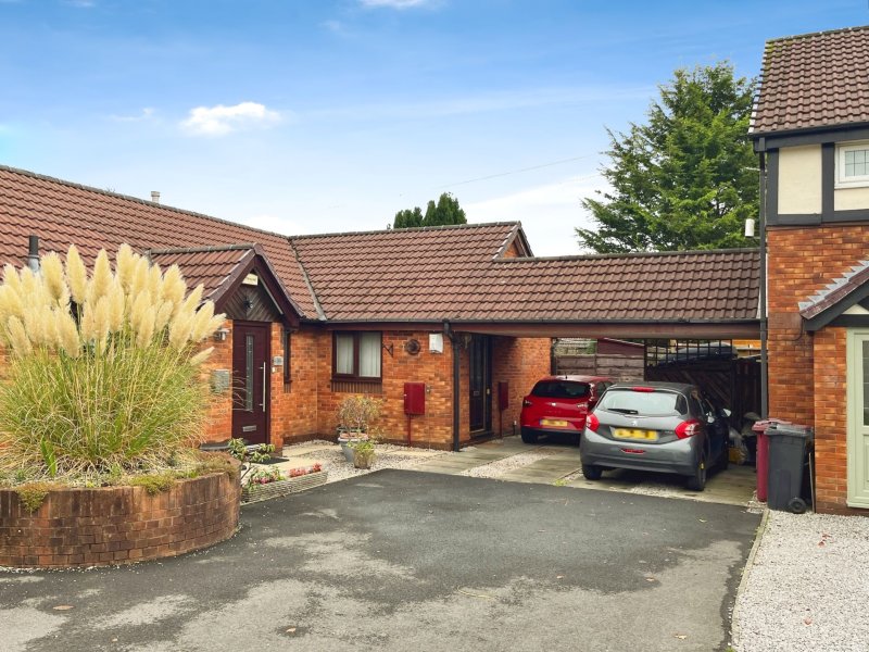 Fernside, Radcliffe