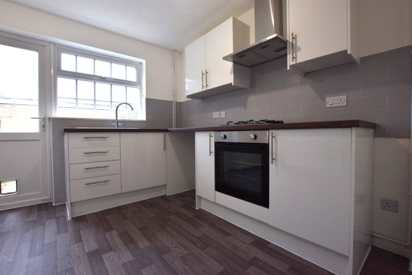 2 bedroom mid terraced house in Ashton Gardens, Huntingdon