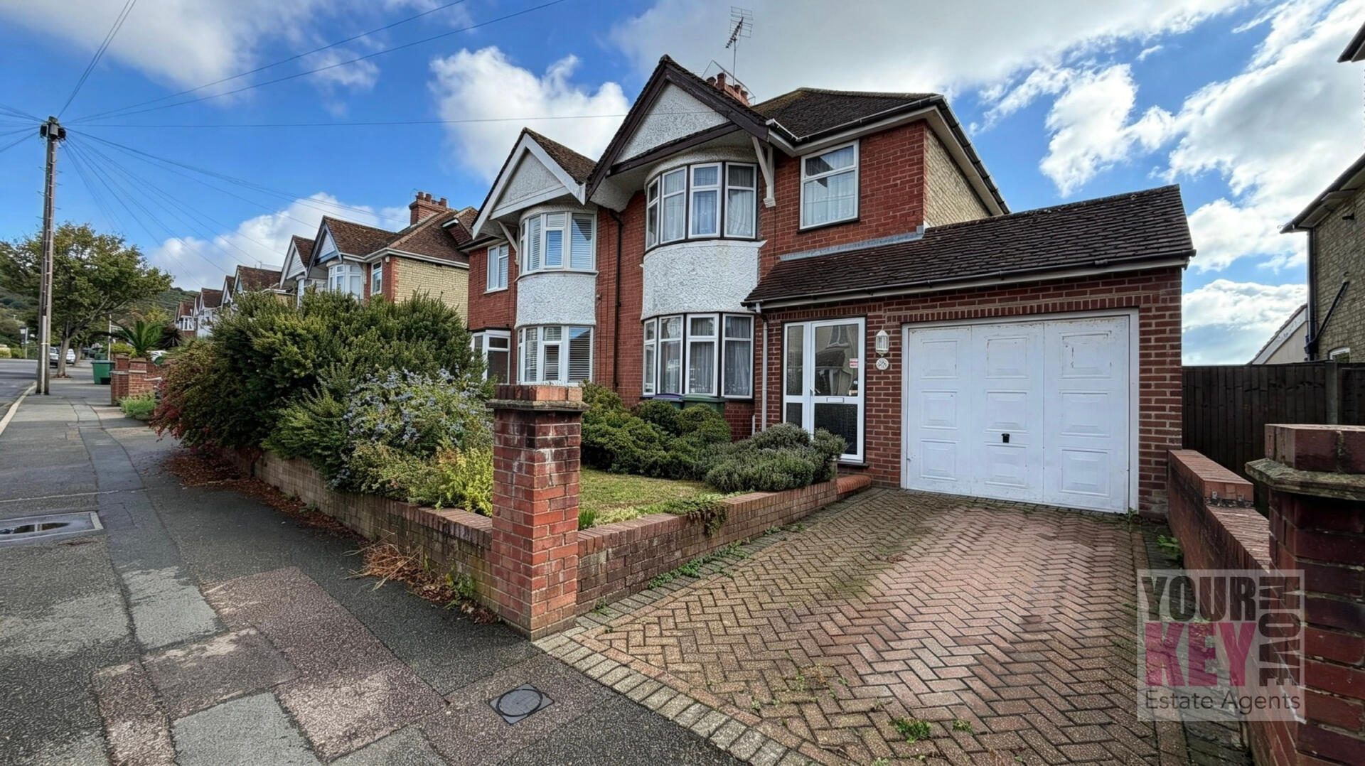 3 bedroom house in Dolphins Road, Folkestone, Kent CT19 5PN