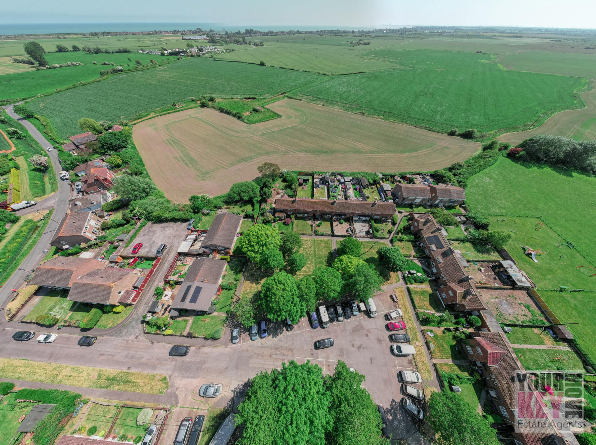 3 bedroom house in The Green, Burmarsh, Romney Marsh, Kent TN29 0JL