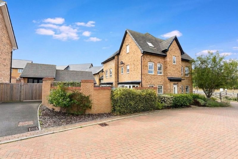 4 bedroom house in Foren Crescent, Godmanchester
