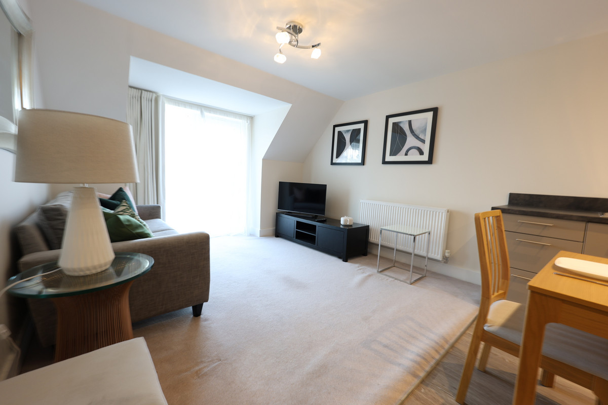 2 bedroom House - Cameo Court, Aylesbury, HP18