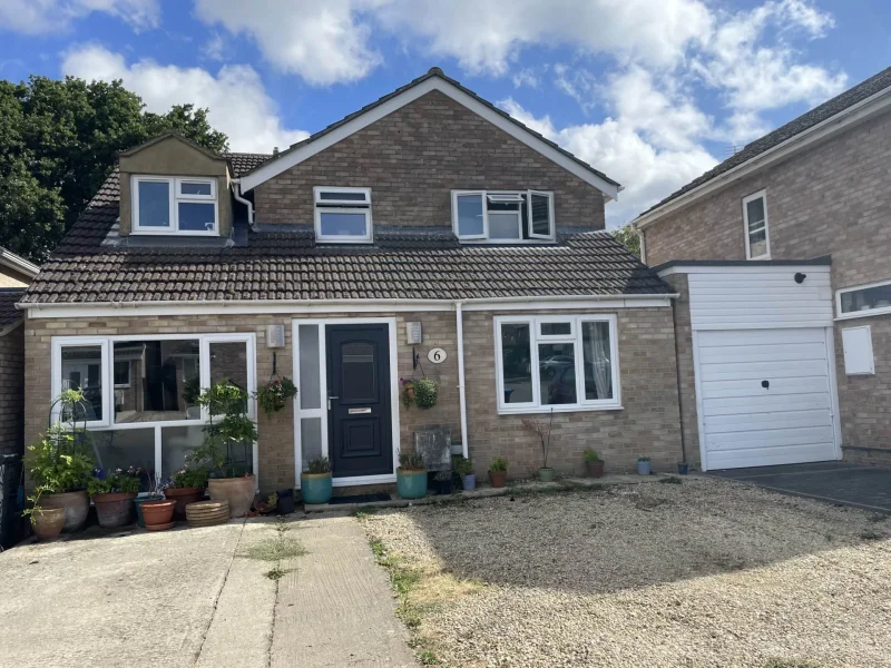Walkers Close, Freeland