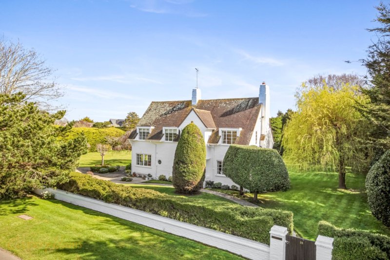28 Angmering Lane, East Preston, Littlehampton