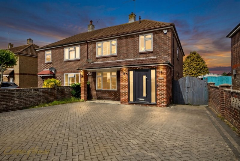 111 Roundstone Drive, East Preston, Littlehampton
