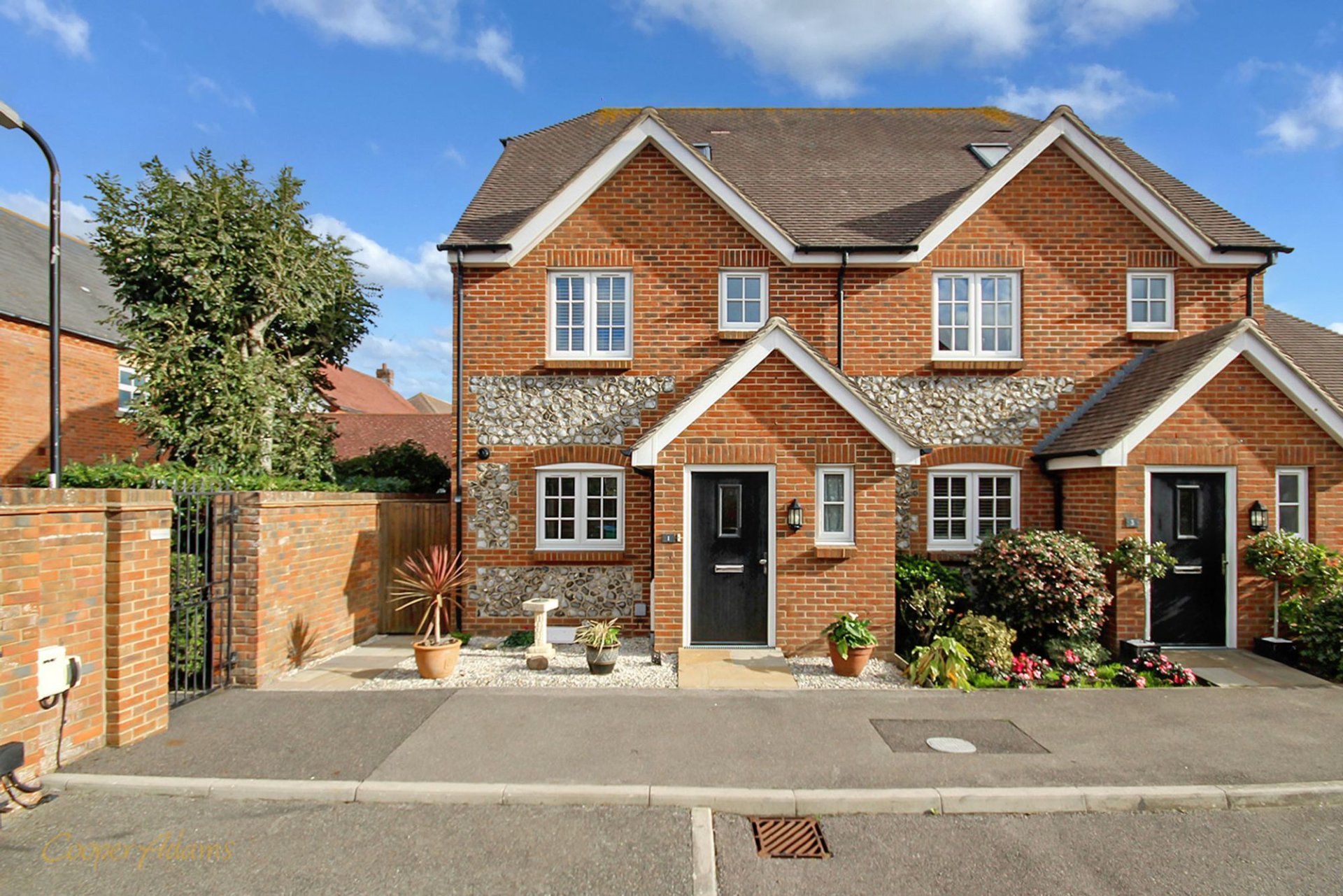 Video preview of 1 Lansdowne Cottages Willow Wood Close, Angmering, Littlehampton