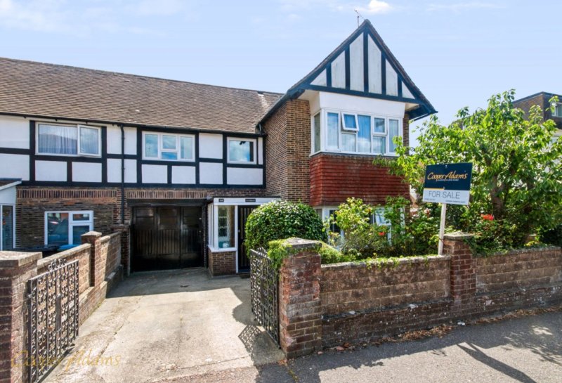 14 Irvine Road, Littlehampton