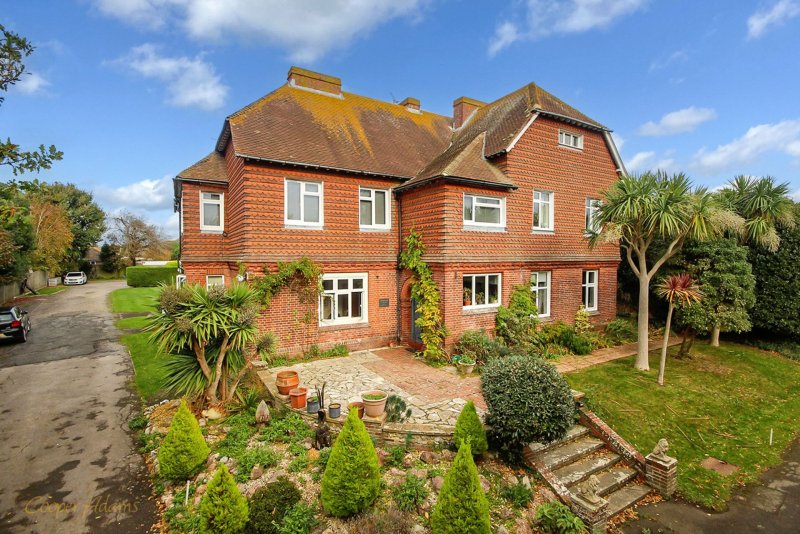 Flat 4, Ffynches Lodge, 18 The Street, Littlehampton