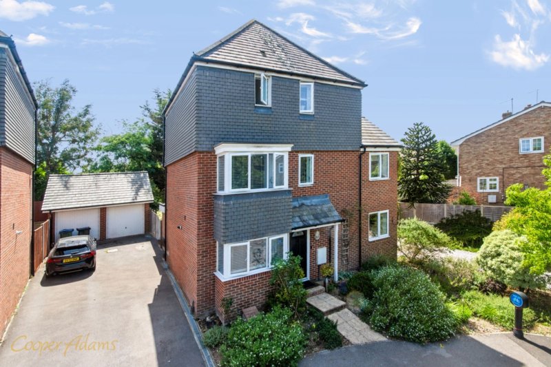 1 Steele Crescent, Wick, Littlehampton