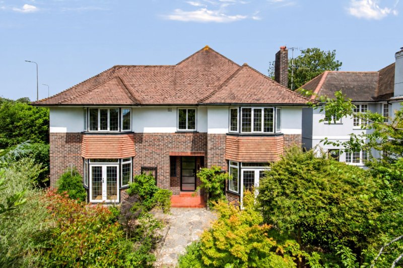 15 Upper Brighton Road, Worthing