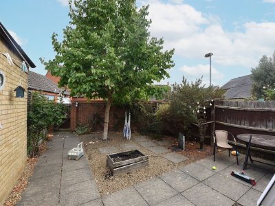 Photo 11