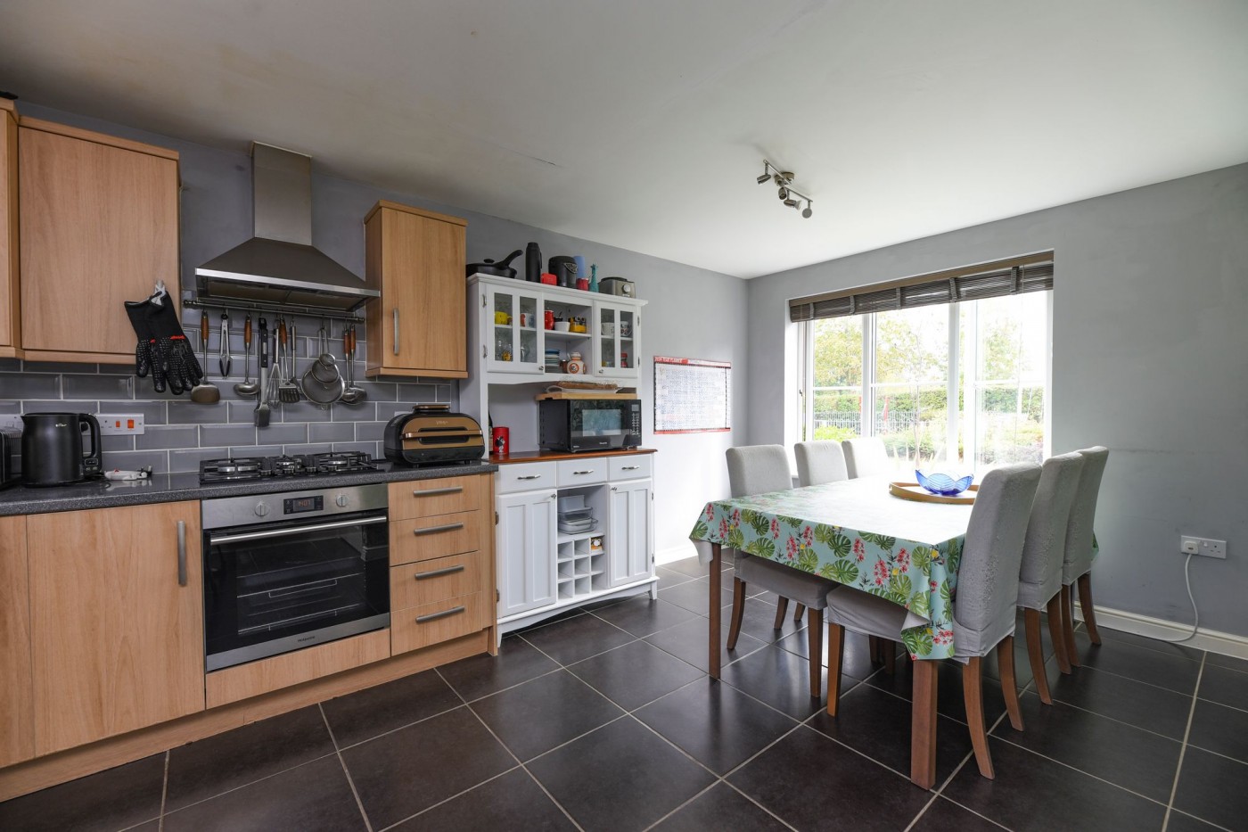 3 bedroom house in Stokes Drive, Godmanchester