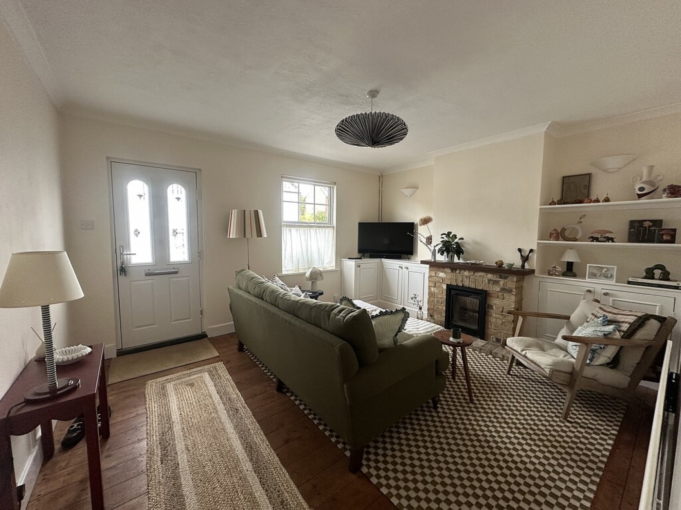 2 bedroom mid terraced house in High Street, Brampton
