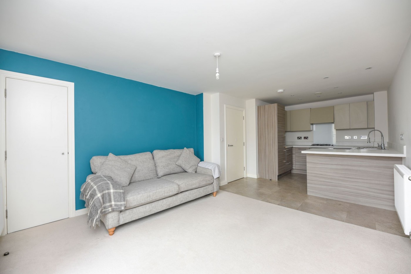 2 bedroom flat in Brookside, Park Square Brookside