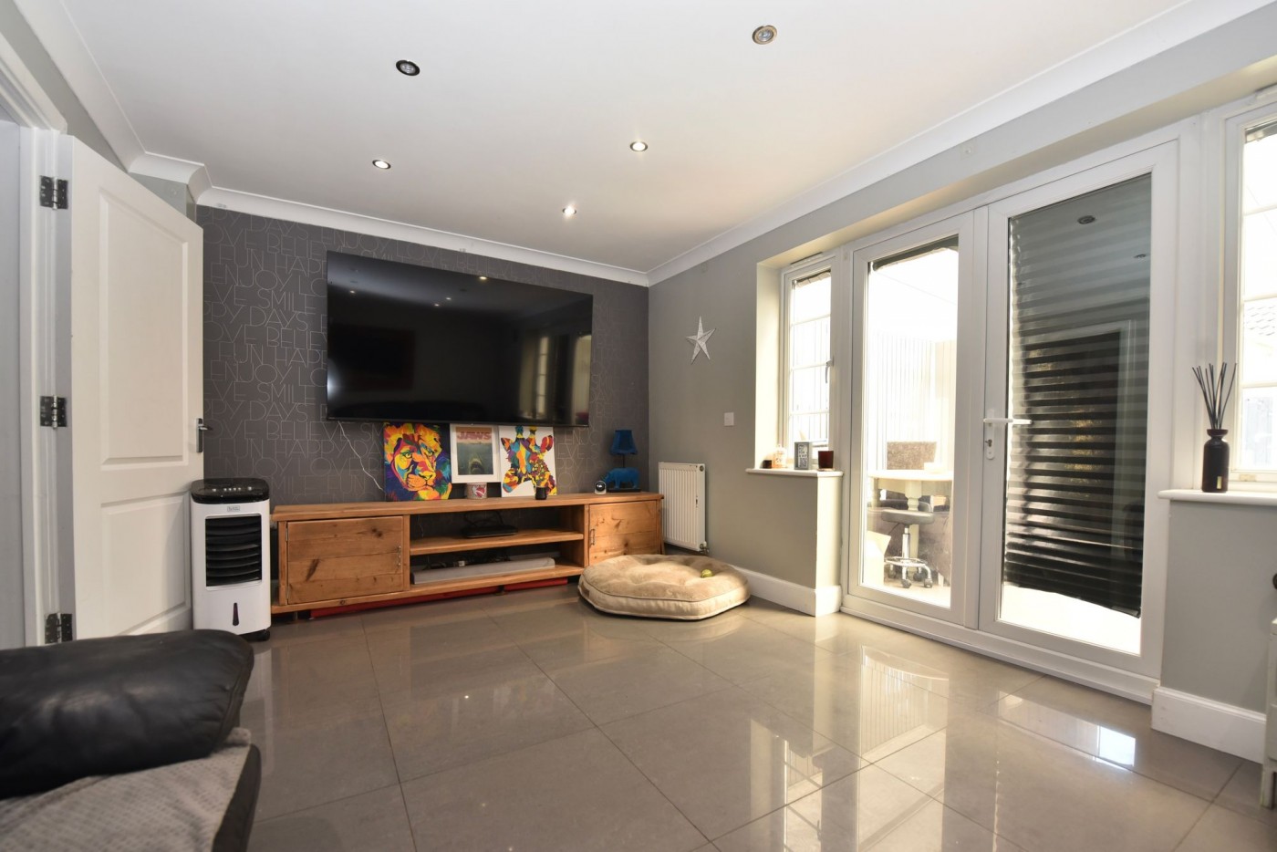 4 bedroom house in Stone Hill, St. Neots