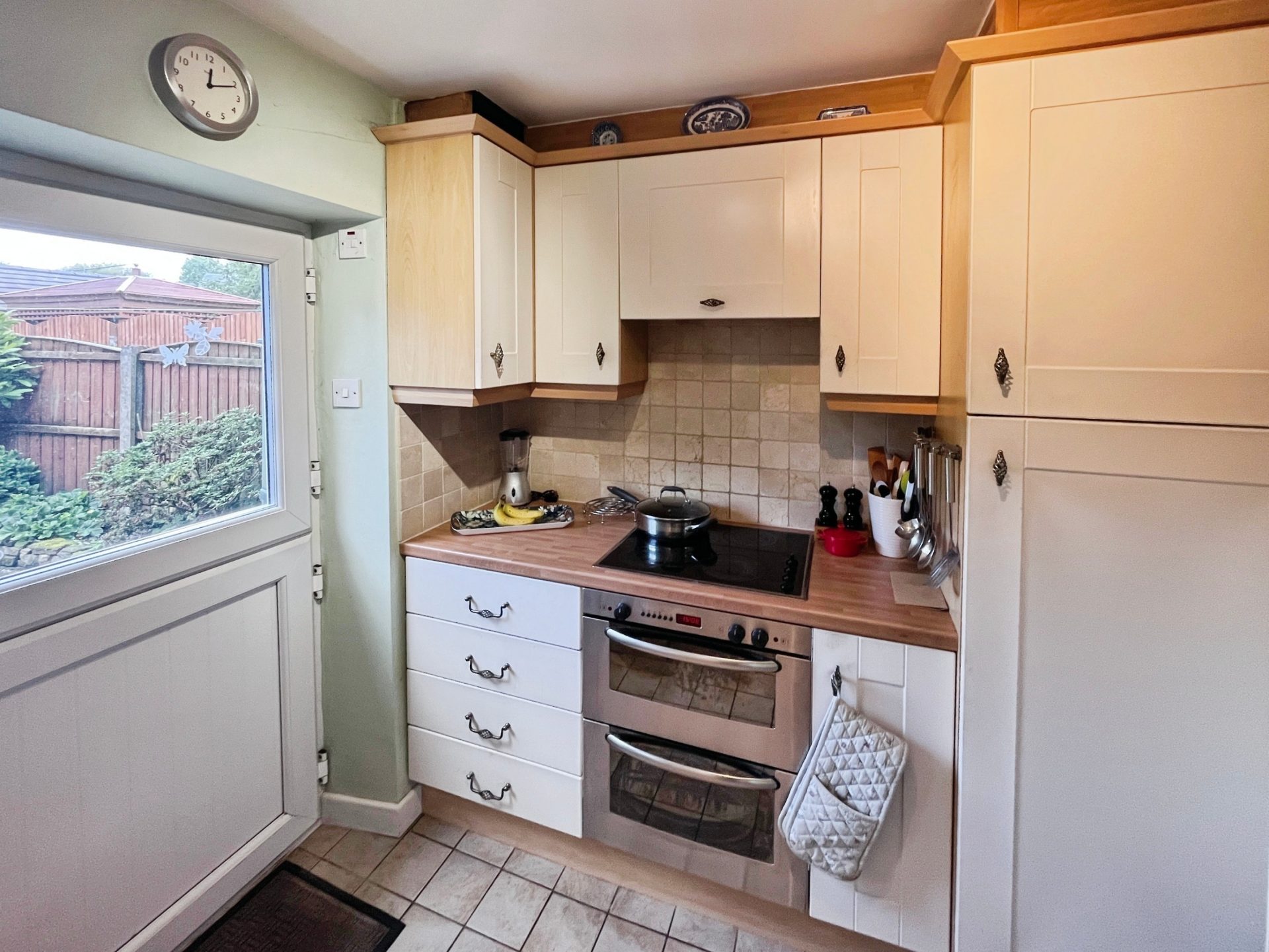 Longsight Lane, Harwood