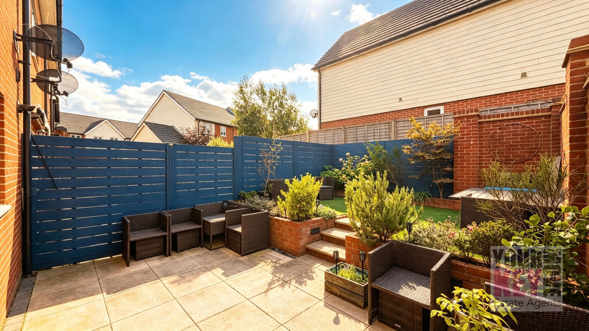 3 bedroom house in Lewis Road, Folkestone, Hawkinge, Folkestone, Kent CT18 7SE