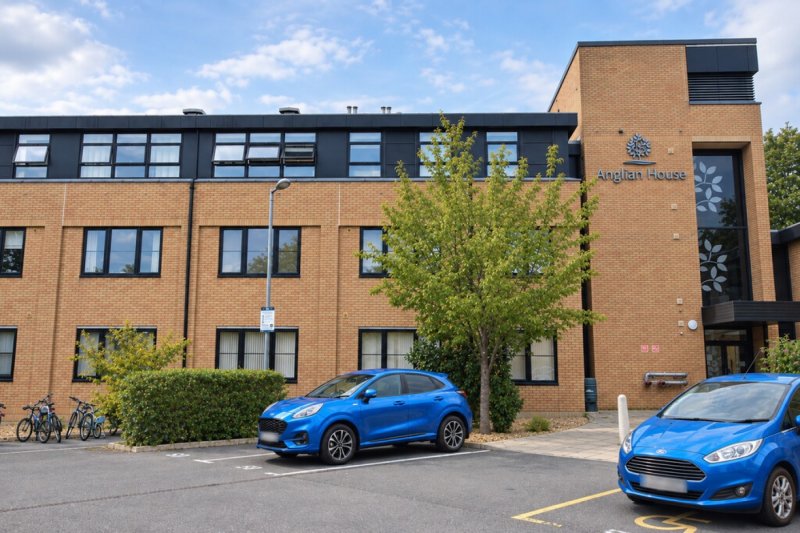 1 bedroom ground floor flat in Anglian House, Huntingdon