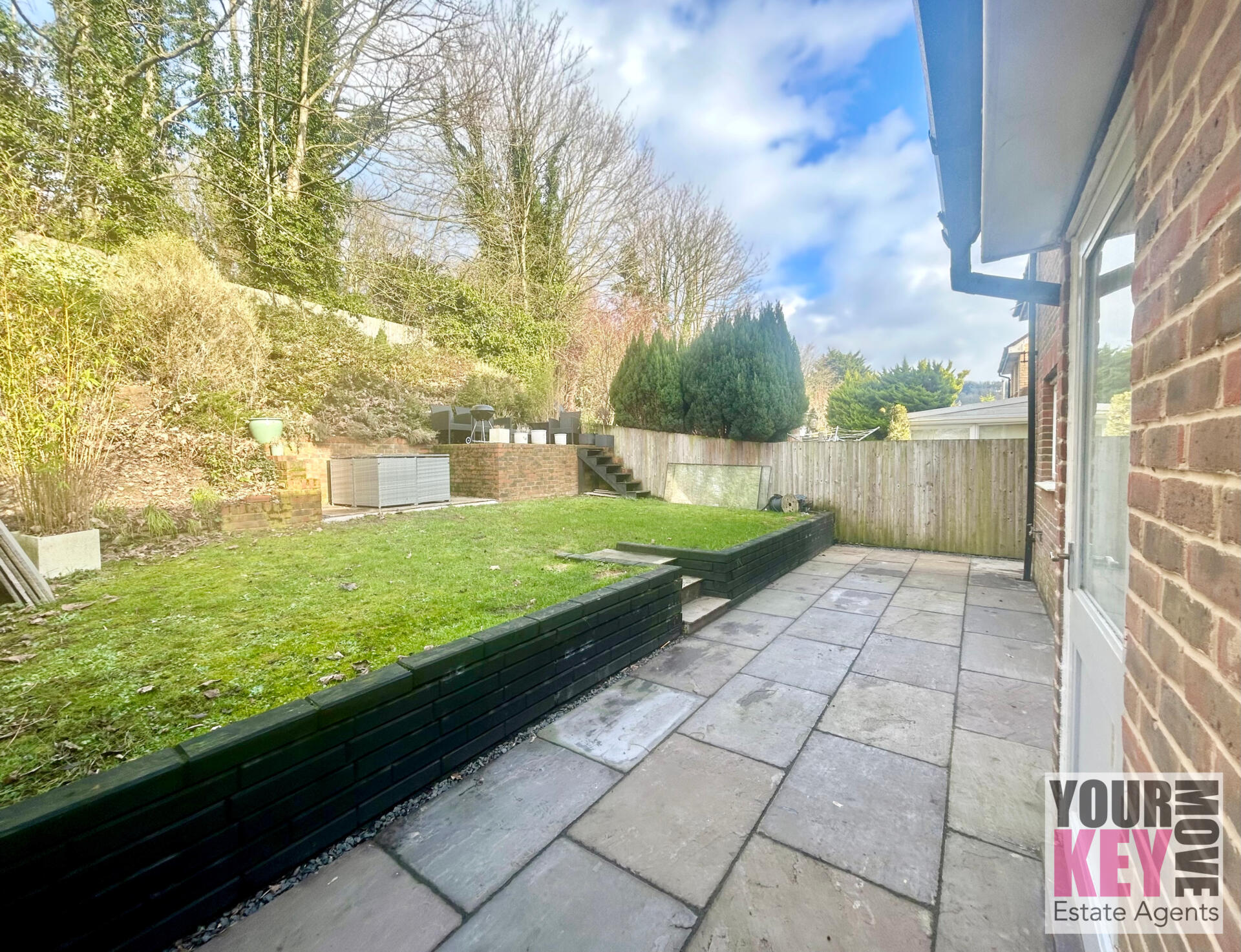 3 bedroom house in Riverside, Temple Ewell, Dover, Kent CT16 3HW