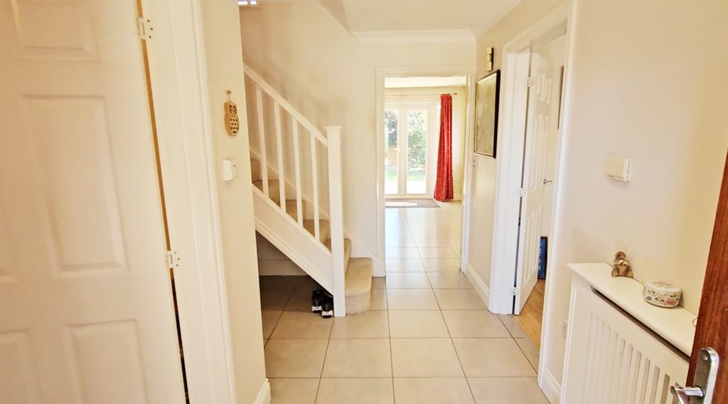 4 bedroom detached in Bullingham Lane, Saxon Gate