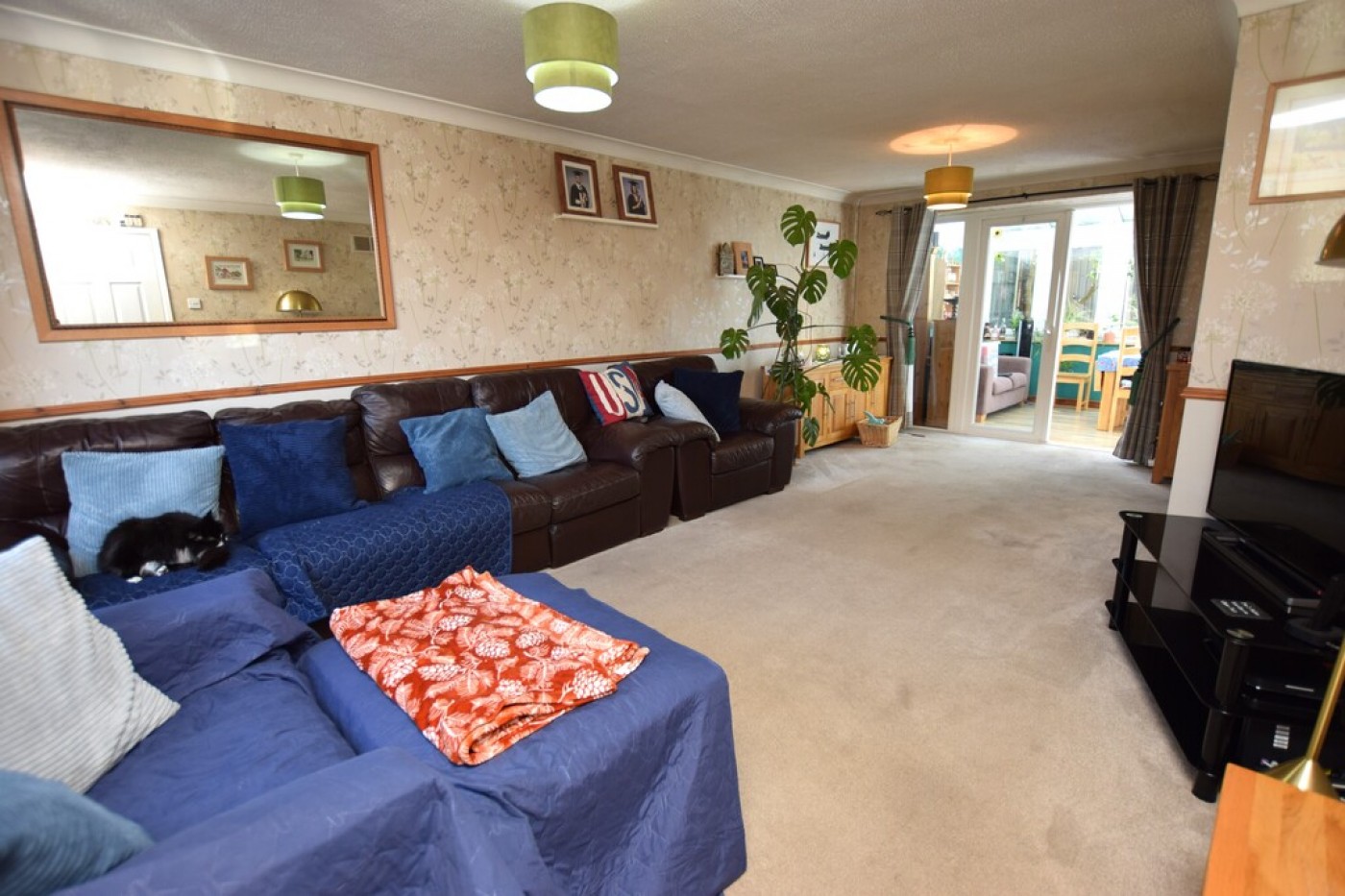 4 bedroom detached house in Wheatsheaf Road, Alconbury Weston