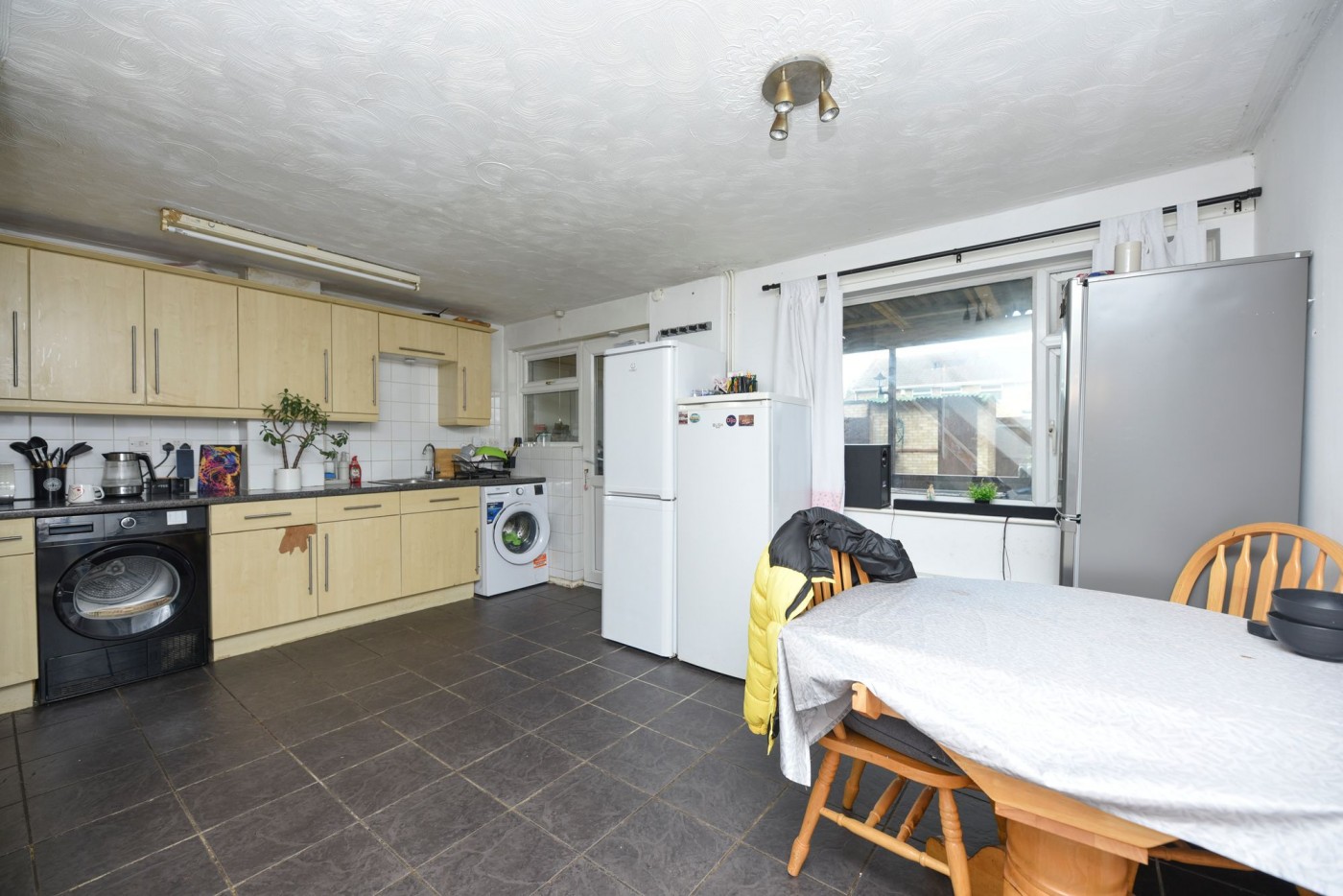 3 bedroom house in Beech Close, Huntingdon