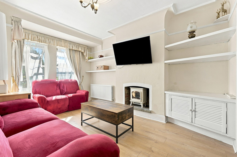 Wakering Road, Southend-on-sea, SS3 9