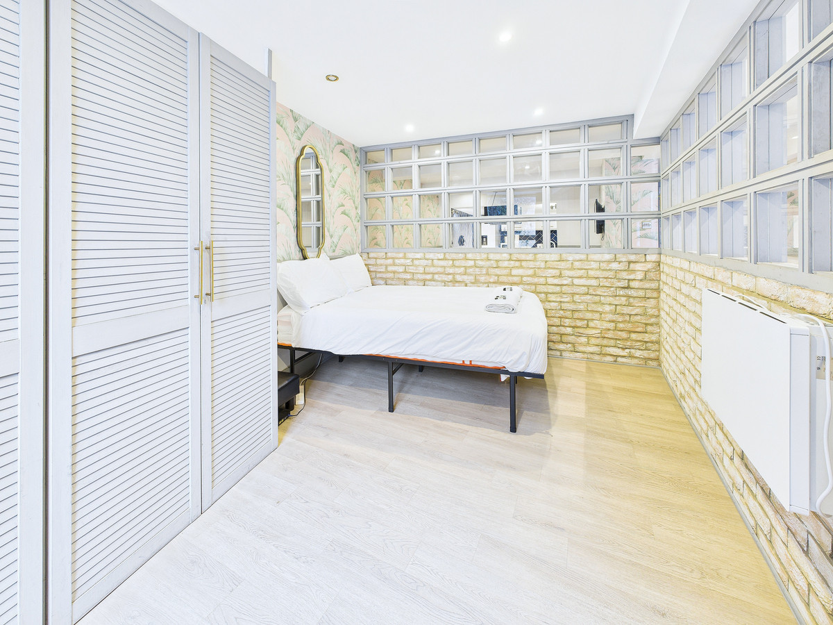 1 bedroom House - Wells House Road, London, NW10