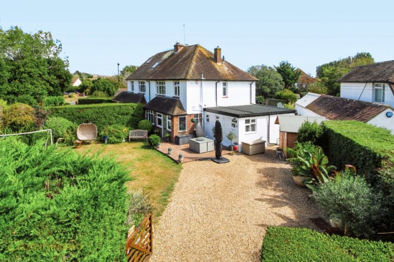 3 Golden Avenue, East Preston, Littlehampton
