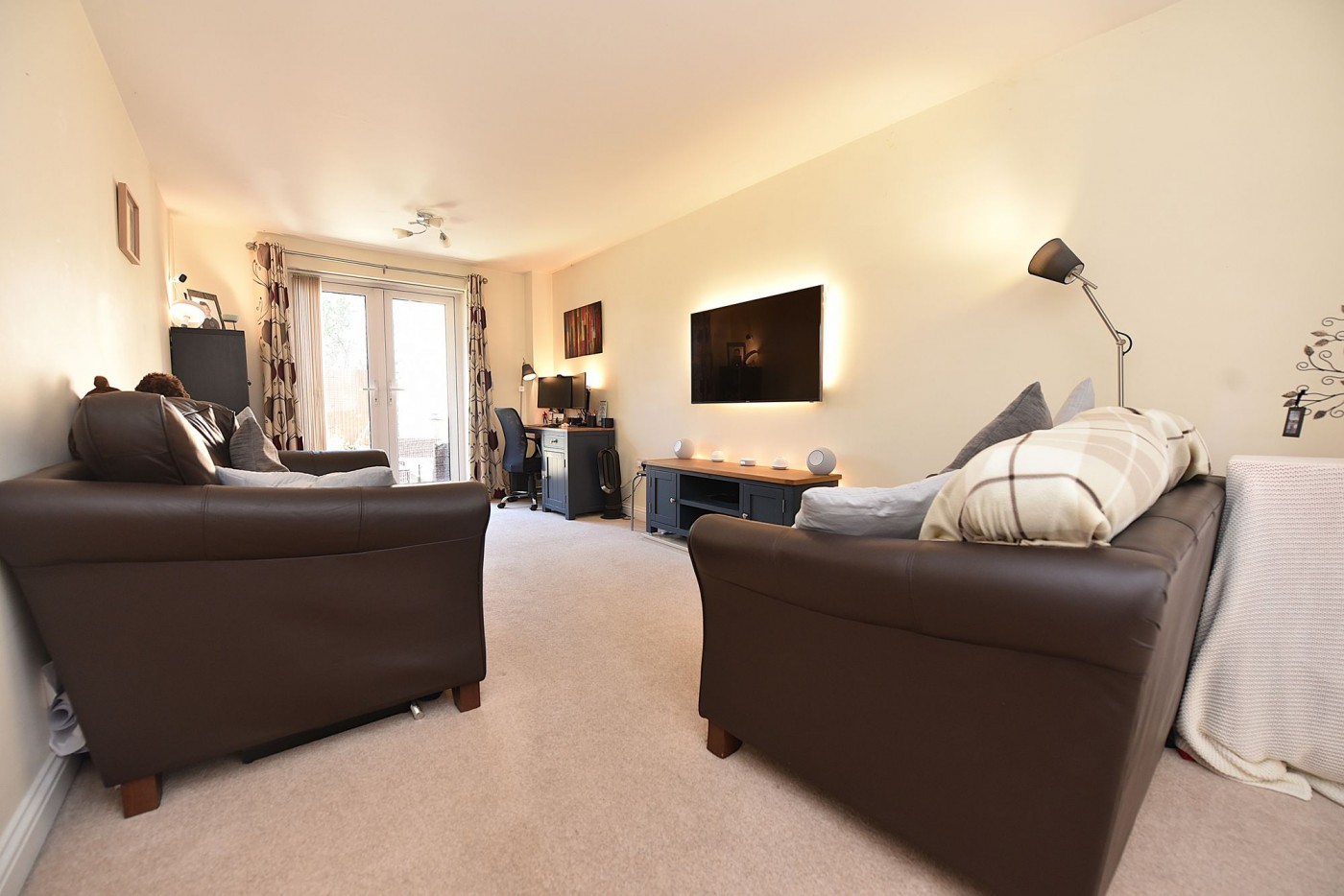 3 bedroom house in Bargroves Avenue, St. Neots