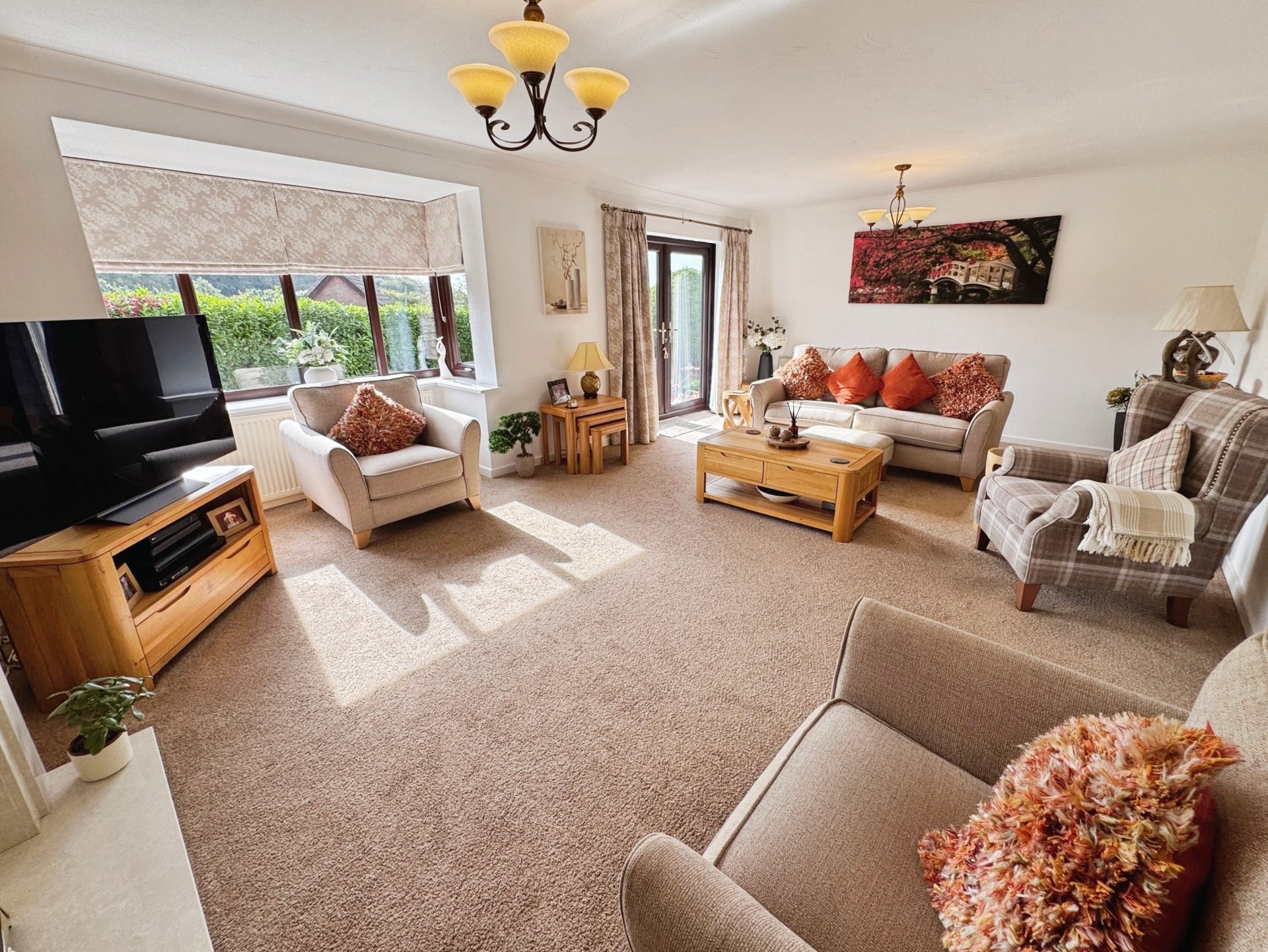 Hathaway Drive, Sharples