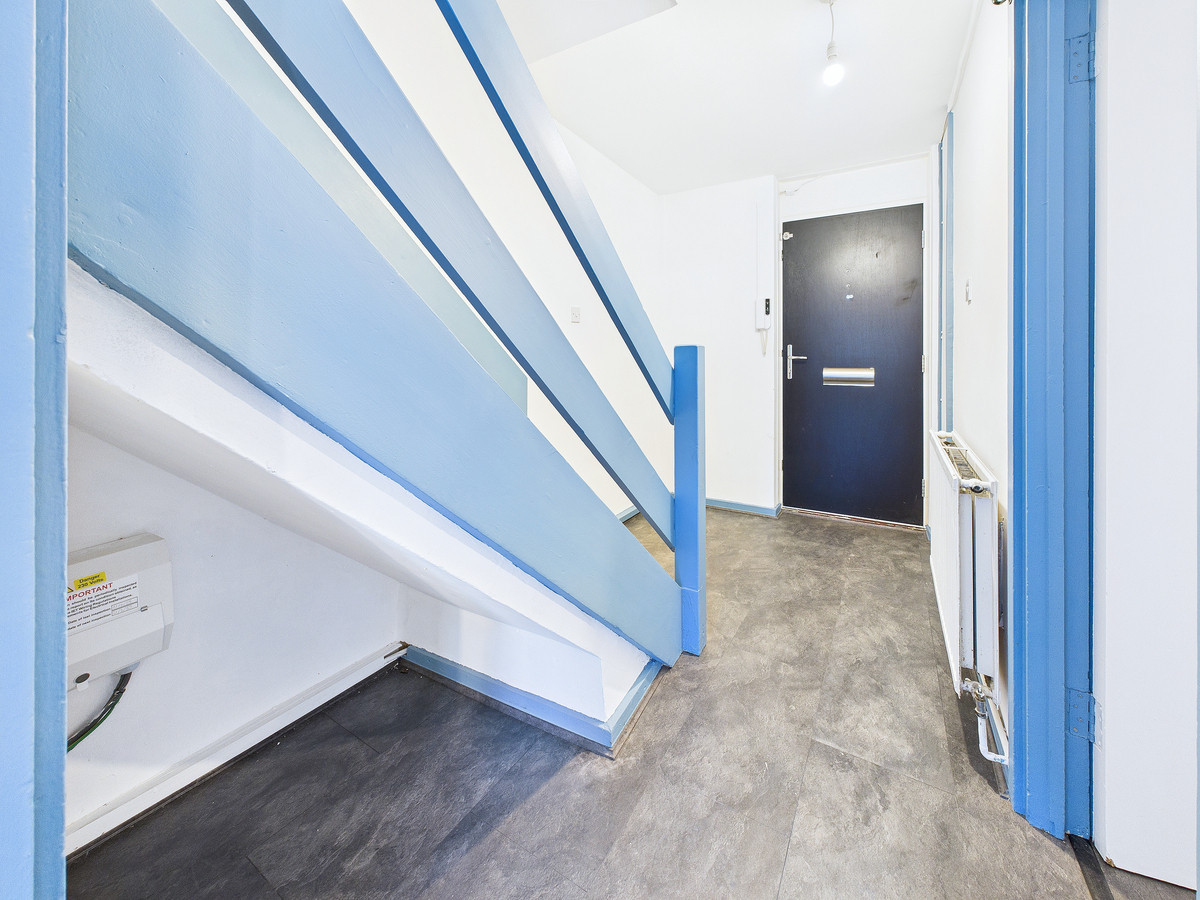 2 bedroom House - Canberra Drive, Northolt, UB5