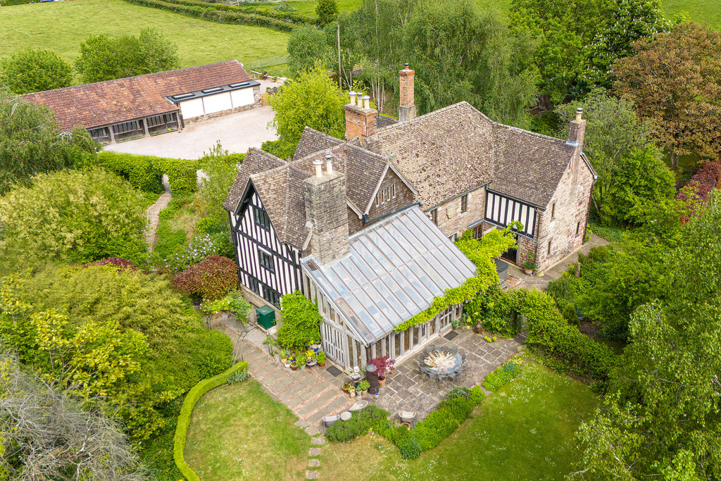 10 bedroom House - Whitebirch Manor, Manor Branches, Awre, Gloucestershire