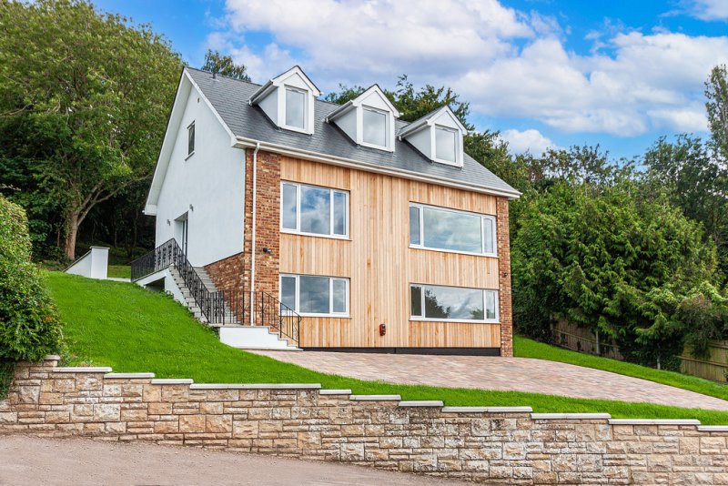 4 bedroom Detached - Four Winds, Ardmore Close, Tuffley, Gloucester, Gloucestershire