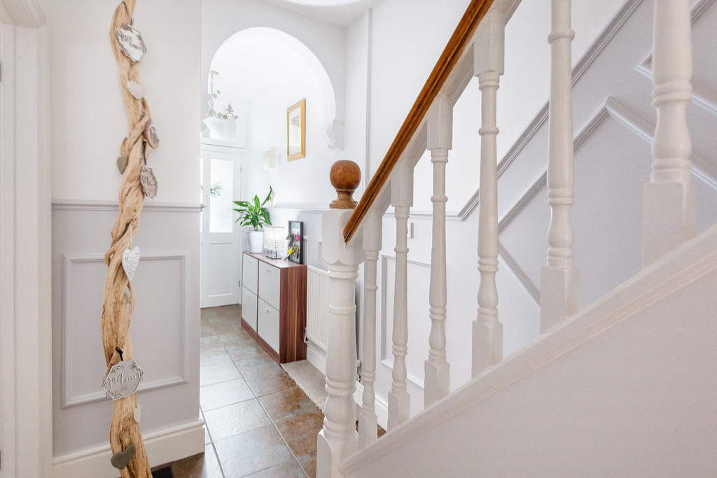 4 bedroom Semi-detached - Tuffley Avenue, Gloucester, Gloucestershire