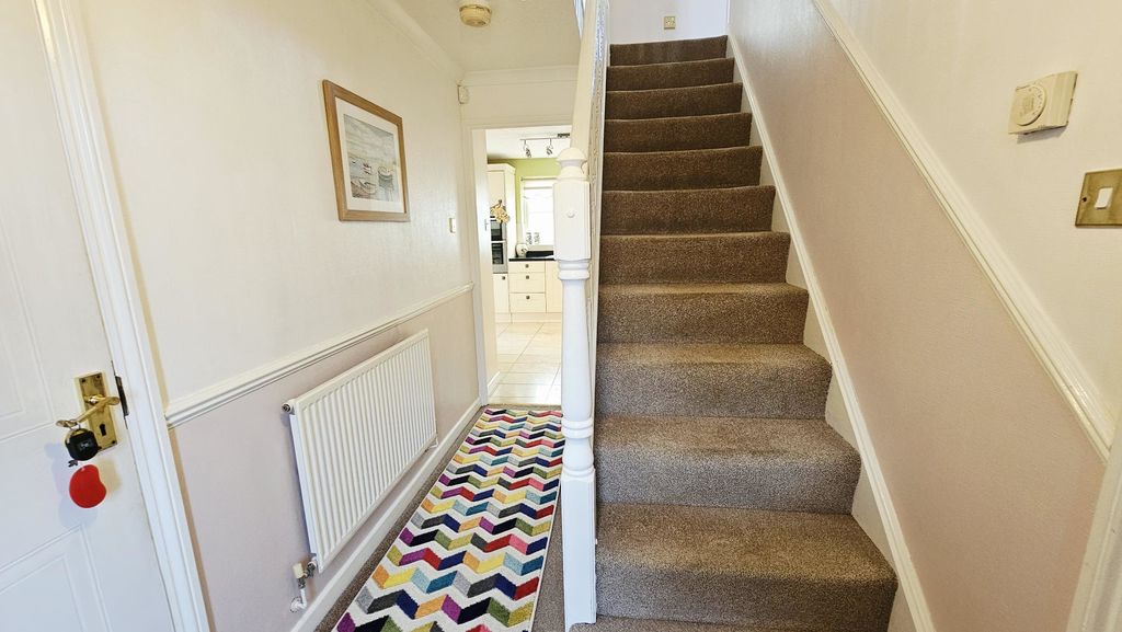 4 bedroom detached in St Clares Court, Lower Bullingham