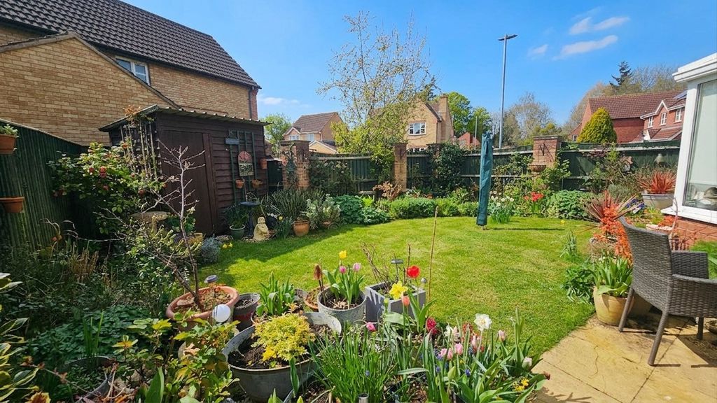 4 bedroom detached in St Clares Court, Lower Bullingham