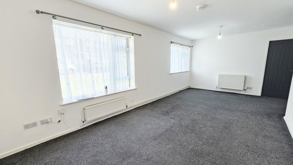 2 bedroom apartment in Whittern Way, Tupsley