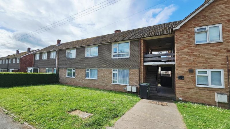 2 bedroom apartment in Whittern Way, Tupsley