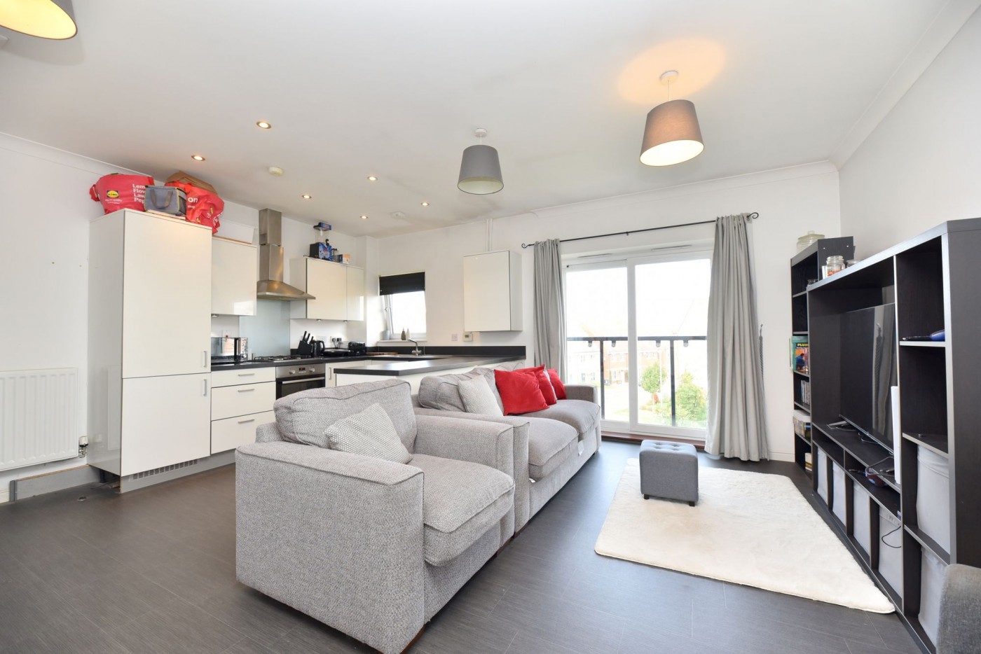 2 bedroom flat in Planets Way, Biggleswade