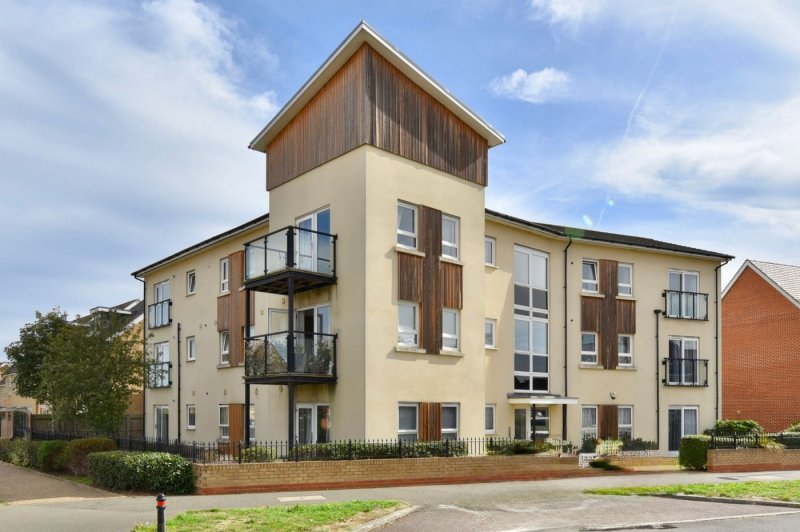 2 bedroom flat in Planets Way, Biggleswade