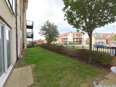 Photo 16
