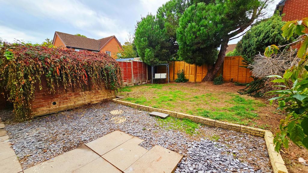 3 bedroom detached in Abingdon Drive, Belmont