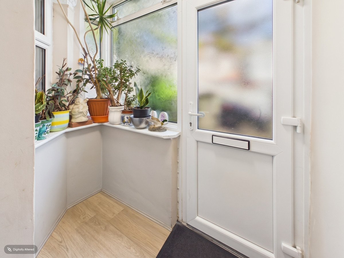 3 bedroom Terrace - Oswald Road, Southall, UB1