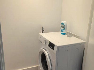 Apartment 206: laundry area