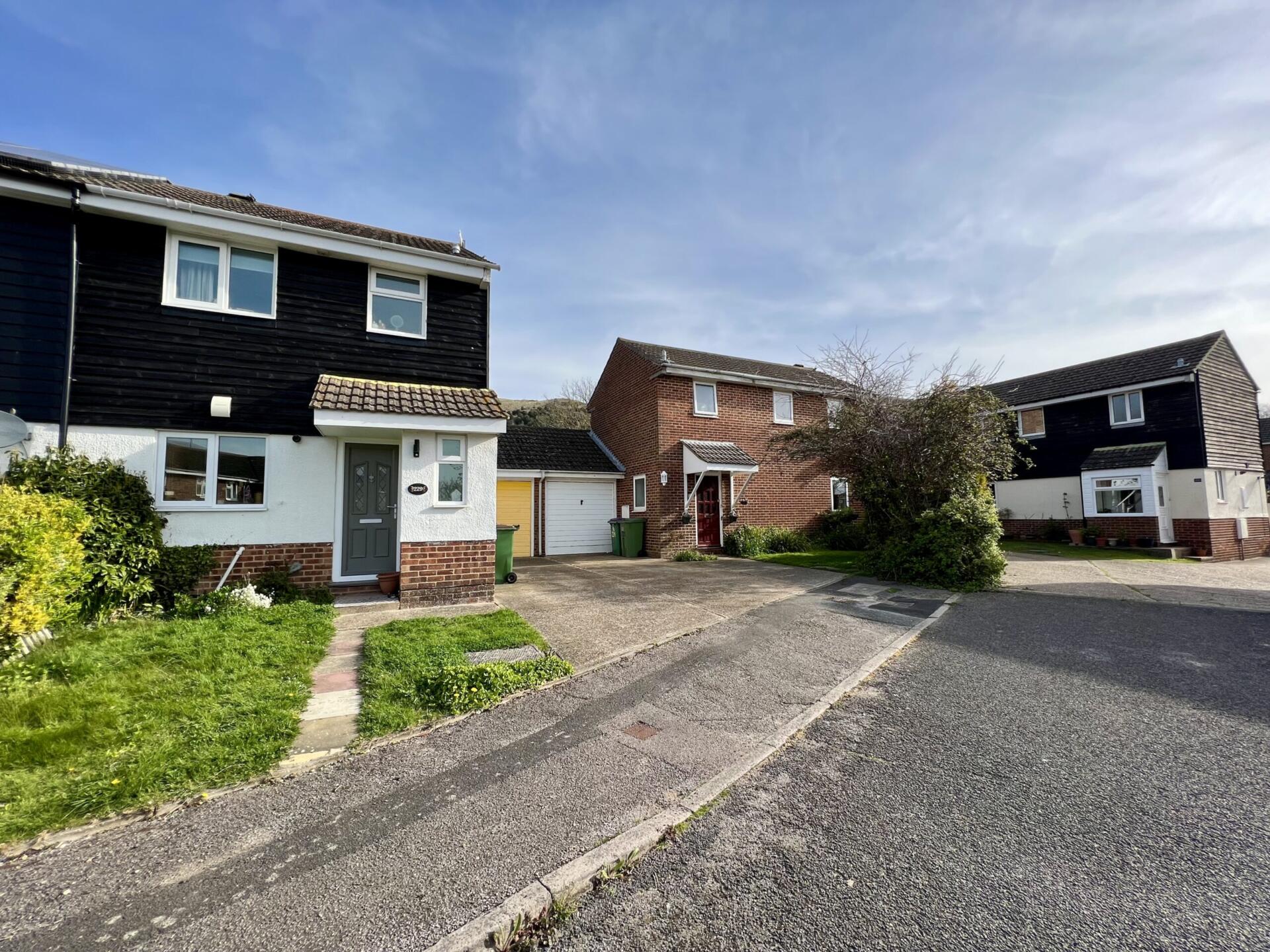 3 bedroom house in Downs Road, Folkestone, Kent CT19 5TH