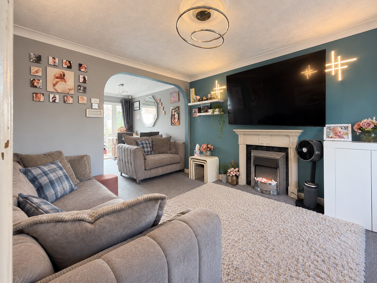 3 bedroom Terrace - Beatrice Street, Bedford, MK42